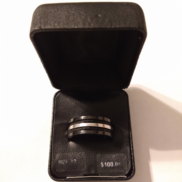 Empenco Other - Classy Stainless Steel Ring